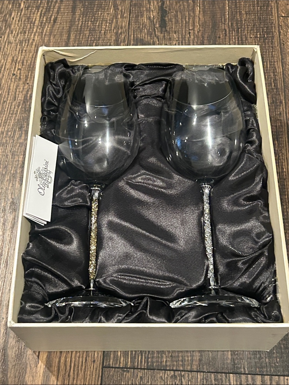 Oleg Cassini Crystal Diamond Goblet, set of 2